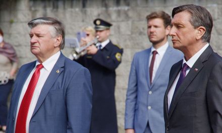 Pahor in Križman položila venca k spomeniku OF
