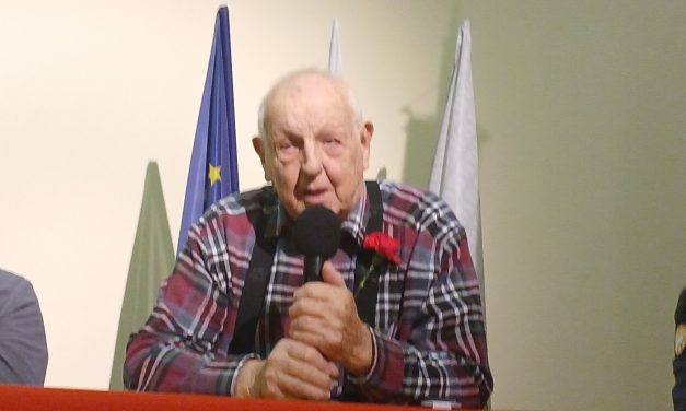 »NEKAJ GNILEGA JE V TEJ DEŽELI NAŠI«